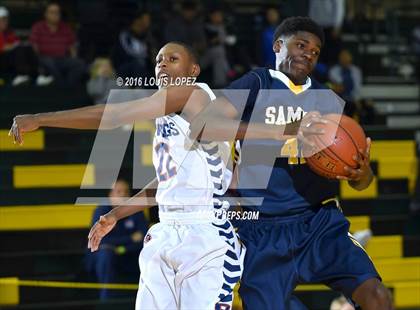 Thumbnail 2 in Santa Monica vs. Roosevelt (The Classic at Damien) photogallery.