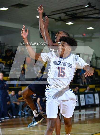 Thumbnail 3 in Santa Monica vs. Roosevelt (The Classic at Damien) photogallery.
