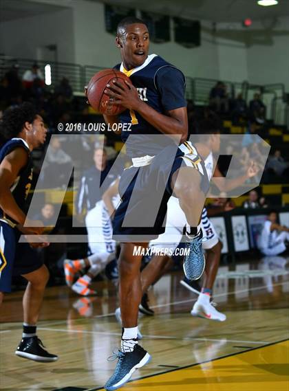 Thumbnail 3 in Santa Monica vs. Roosevelt (The Classic at Damien) photogallery.