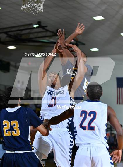 Thumbnail 1 in Santa Monica vs. Roosevelt (The Classic at Damien) photogallery.