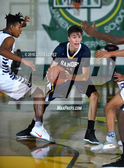 Thumbnail 3 in Santa Monica vs. Roosevelt (The Classic at Damien) photogallery.
