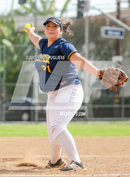 Thumbnail 1 in Carter @ Glendale (CIF SS Wildcard) photogallery.