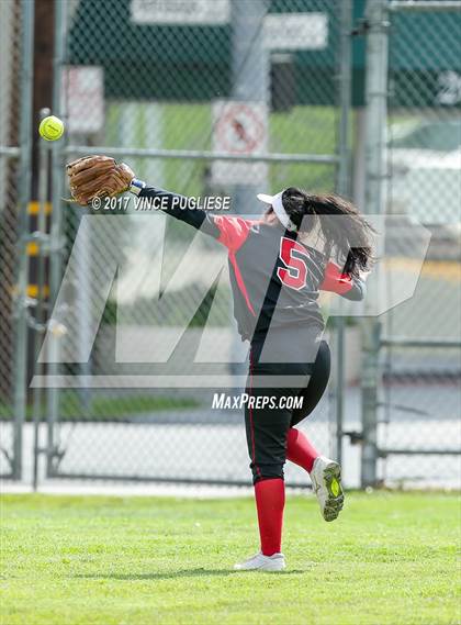 Thumbnail 2 in Carter @ Glendale (CIF SS Wildcard) photogallery.