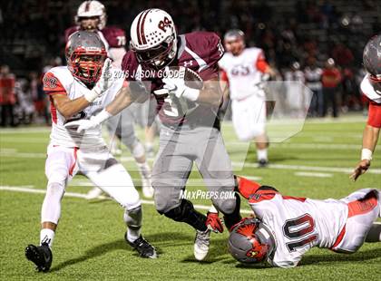 Thumbnail 2 in Del Valle @ Round Rock (UIL 6A D1 Bi-District Playoff) photogallery.