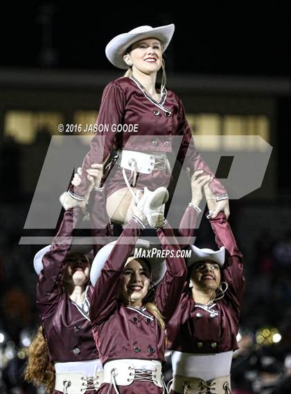 Thumbnail 2 in Del Valle @ Round Rock (UIL 6A D1 Bi-District Playoff) photogallery.