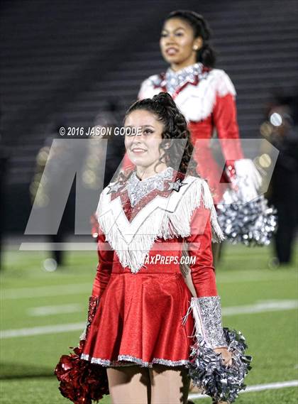 Thumbnail 1 in Del Valle @ Round Rock (UIL 6A D1 Bi-District Playoff) photogallery.
