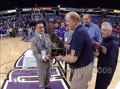 Thumbnail 1 in Santa Margarita vs. Sacramento (CIF State D3 Final) photogallery.