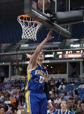 Thumbnail 2 in Santa Margarita vs. Sacramento (CIF State D3 Final) photogallery.