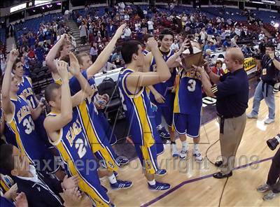 Thumbnail 1 in Santa Margarita vs. Sacramento (CIF State D3 Final) photogallery.