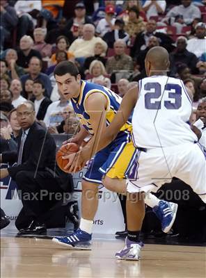 Thumbnail 3 in Santa Margarita vs. Sacramento (CIF State D3 Final) photogallery.
