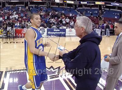 Thumbnail 3 in Santa Margarita vs. Sacramento (CIF State D3 Final) photogallery.