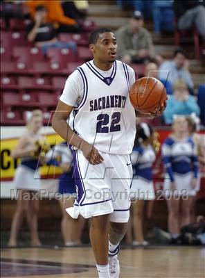 Thumbnail 3 in Santa Margarita vs. Sacramento (CIF State D3 Final) photogallery.