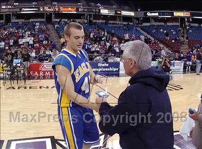 Thumbnail 3 in Santa Margarita vs. Sacramento (CIF State D3 Final) photogallery.