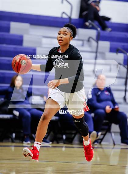 Thumbnail 1 in Coronado vs Village Christian (War on the Floor) photogallery.