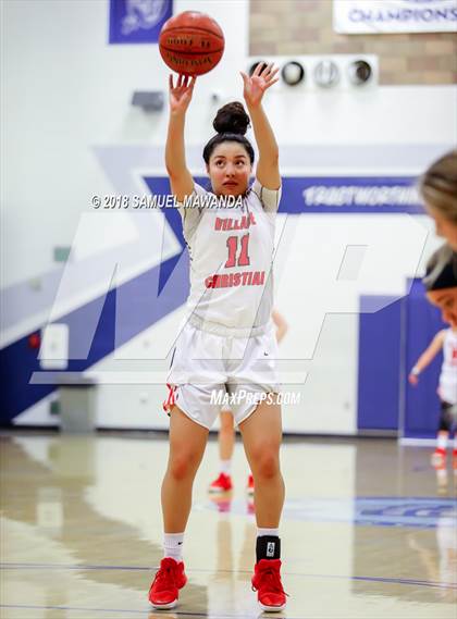 Thumbnail 2 in Coronado vs Village Christian (War on the Floor) photogallery.