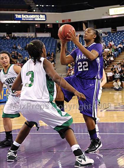 Thumbnail 1 in St. Mary's vs. Sacramento (CIF SJS D3 Final) photogallery.