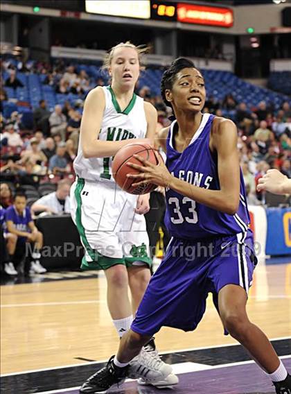Thumbnail 2 in St. Mary's vs. Sacramento (CIF SJS D3 Final) photogallery.