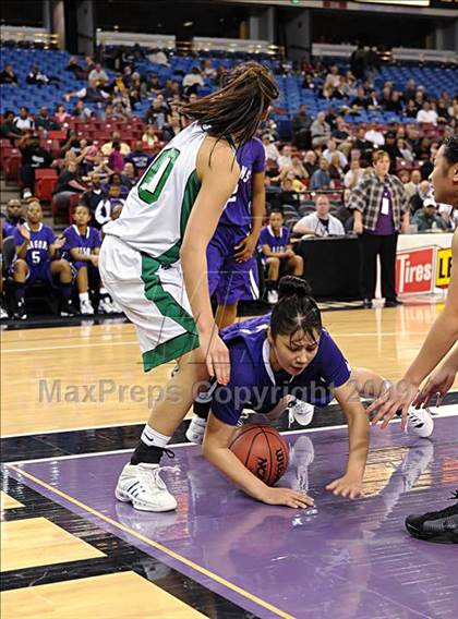 Thumbnail 3 in St. Mary's vs. Sacramento (CIF SJS D3 Final) photogallery.