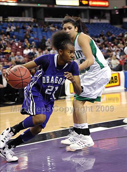 Thumbnail 1 in St. Mary's vs. Sacramento (CIF SJS D3 Final) photogallery.