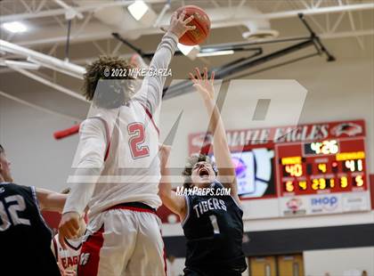 Thumbnail 1 in Eisenhower @ Maize photogallery.