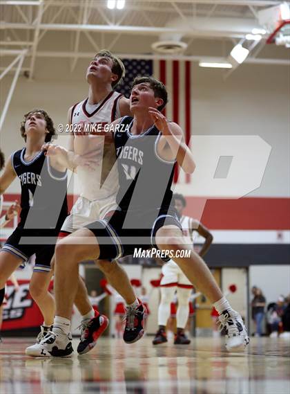Thumbnail 3 in Eisenhower @ Maize photogallery.