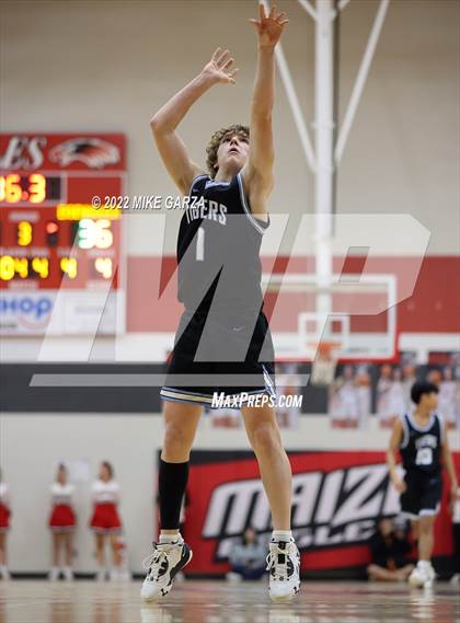 Thumbnail 3 in Eisenhower @ Maize photogallery.