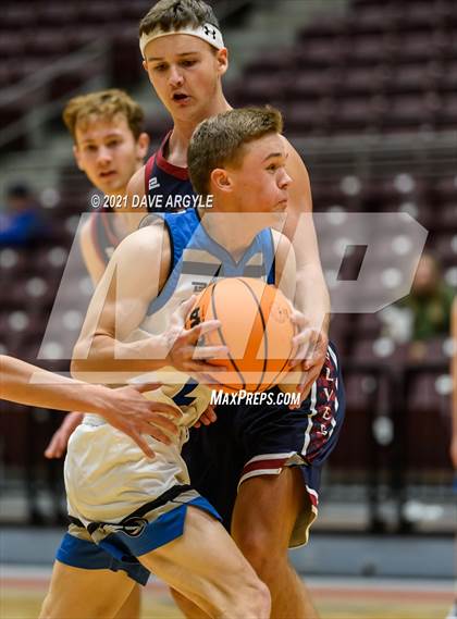 Thumbnail 1 in North Sevier vs. Carbon photogallery.