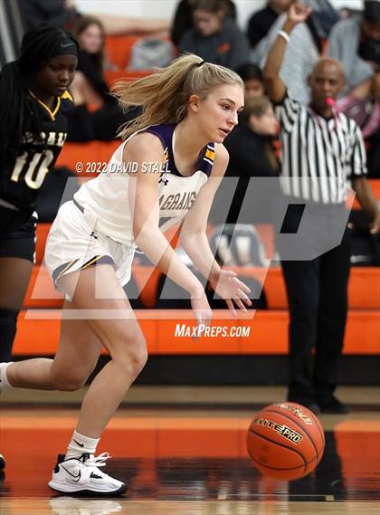 Thumbnail 2 in Sealy vs La Grange (Schulenburg Lady Horn Varsity Tournament) photogallery.
