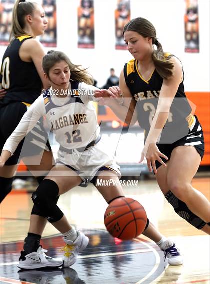 Thumbnail 2 in Sealy vs La Grange (Schulenburg Lady Horn Varsity Tournament) photogallery.