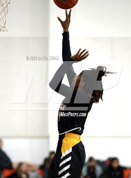 Thumbnail 2 in Sealy vs La Grange (Schulenburg Lady Horn Varsity Tournament) photogallery.