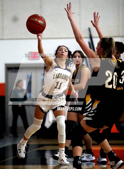 Thumbnail 2 in Sealy vs La Grange (Schulenburg Lady Horn Varsity Tournament) photogallery.