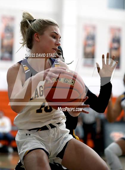 Thumbnail 2 in Sealy vs La Grange (Schulenburg Lady Horn Varsity Tournament) photogallery.