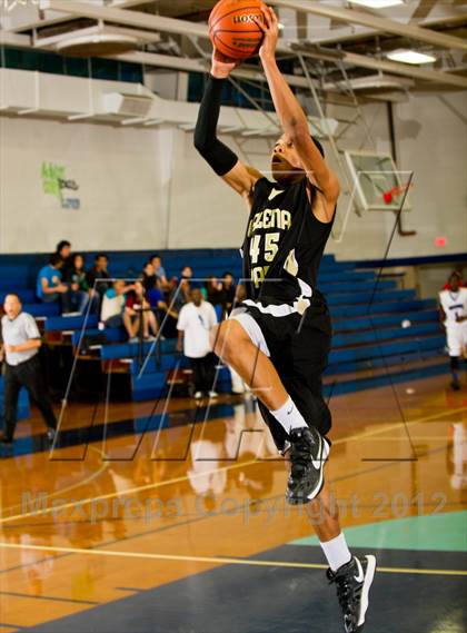 Thumbnail 2 in Galena Park vs Chavez (Houston) (McDonald's Texas Invitational) photogallery.