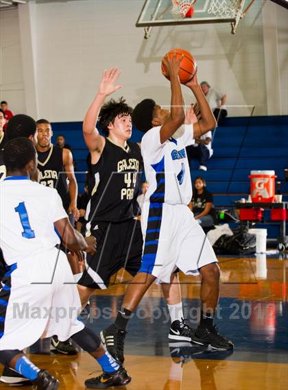 Thumbnail 3 in Galena Park vs Chavez (Houston) (McDonald's Texas Invitational) photogallery.