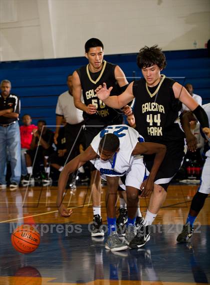 Thumbnail 3 in Galena Park vs Chavez (Houston) (McDonald's Texas Invitational) photogallery.