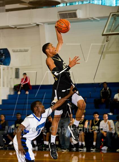 Thumbnail 1 in Galena Park vs Chavez (Houston) (McDonald's Texas Invitational) photogallery.