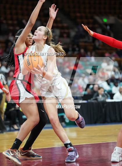 Thumbnail 3 in Monarch vs Regis Jesuit (CHSAA Girls 6A Great 8) photogallery.