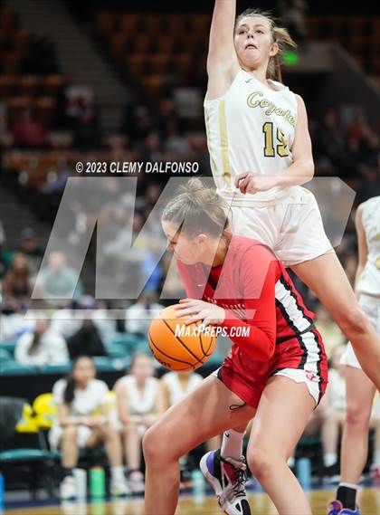 Thumbnail 2 in Monarch vs Regis Jesuit (CHSAA Girls 6A Great 8) photogallery.