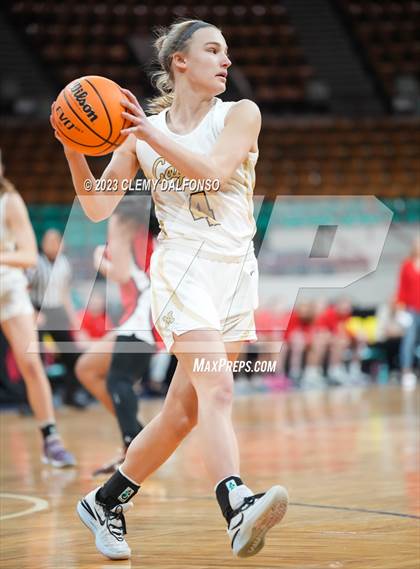 Thumbnail 2 in Monarch vs Regis Jesuit (CHSAA Girls 6A Great 8) photogallery.