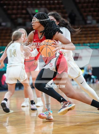 Thumbnail 2 in Monarch vs Regis Jesuit (CHSAA Girls 6A Great 8) photogallery.
