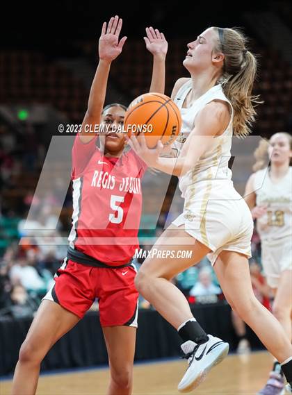 Thumbnail 2 in Monarch vs Regis Jesuit (CHSAA Girls 6A Great 8) photogallery.