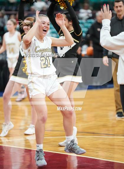 Thumbnail 1 in Monarch vs Regis Jesuit (CHSAA Girls 6A Great 8) photogallery.