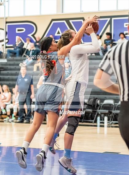Thumbnail 1 in Aptos vs. Mills (CIF-CCS Division 3 Championship) photogallery.