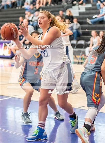Thumbnail 3 in Aptos vs. Mills (CIF-CCS Division 3 Championship) photogallery.