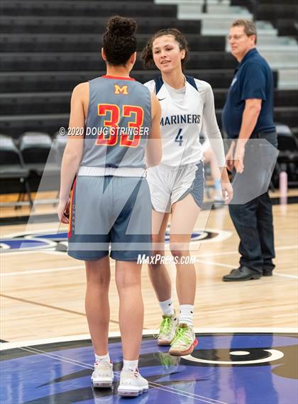 Thumbnail 2 in Aptos vs. Mills (CIF-CCS Division 3 Championship) photogallery.