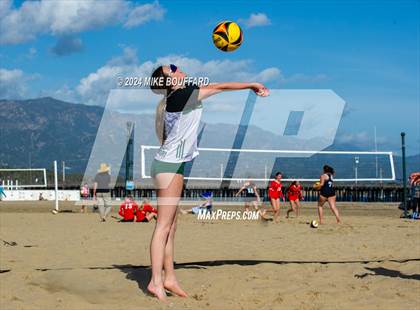 Thumbnail 3 in Ventura @ Santa Barbara photogallery.