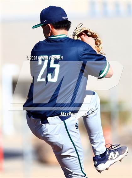 Thumbnail 3 in Quartz Hill vs. New Trier (Coach Bob Invitational) photogallery.