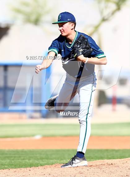 Thumbnail 1 in Quartz Hill vs. New Trier (Coach Bob Invitational) photogallery.