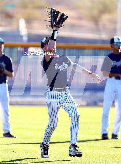 Thumbnail 2 in Quartz Hill vs. New Trier (Coach Bob Invitational) photogallery.