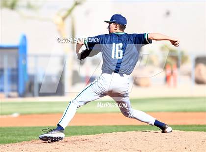 Thumbnail 3 in Quartz Hill vs. New Trier (Coach Bob Invitational) photogallery.